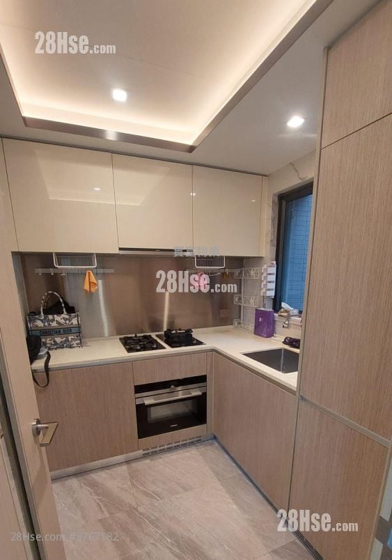 The Regent Sell 2 Bedrooms , 1 Bathroom 525 ft²