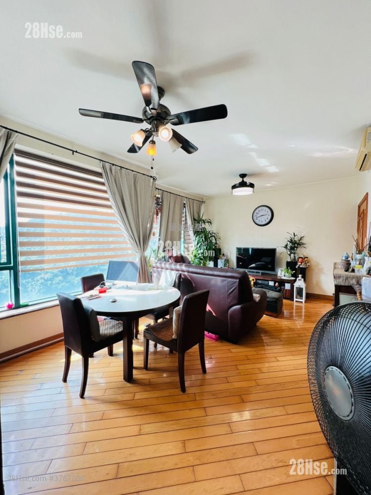 Palatial Coast Sell 4 Bedrooms , 2 Bathrooms 883 ft²