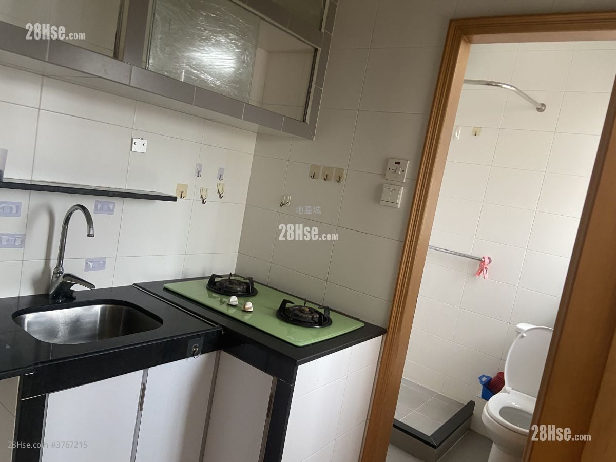 Fu Wah Court Rental 2 Bedrooms , 1 Bathroom 405 ft²