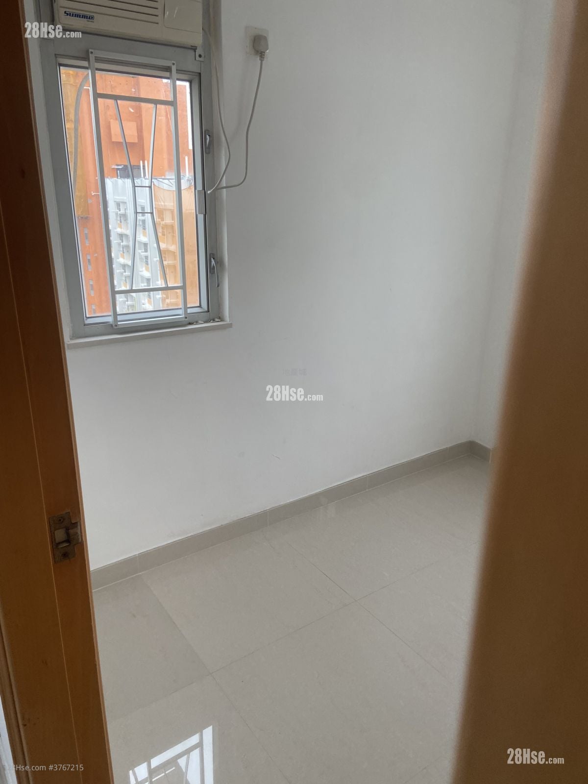 Fu Wah Court Rental 2 Bedrooms , 1 Bathroom 405 ft²