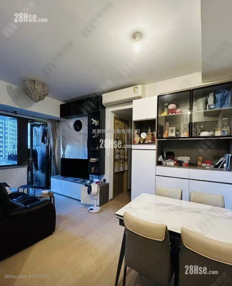 Lp6 Sell 2 Bedrooms , 1 Bathroom 571 ft²