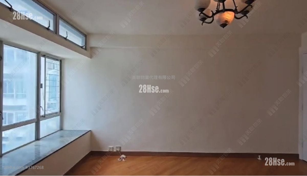 Laguna City Sell 3 Bedrooms , 2 Bathrooms 687 ft²