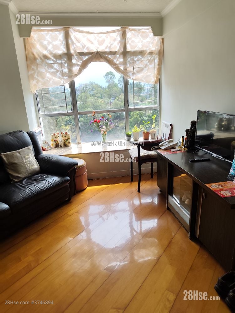 Sceneway Garden Sell 3 Bedrooms , 2 Bathrooms 720 ft²