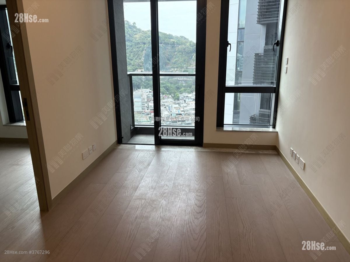 蔚蓝东岸 售盘 1 房 , 1 浴室 347 平方尺