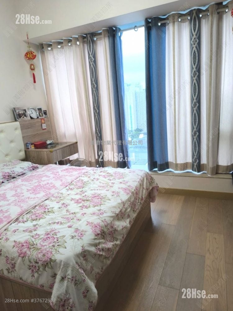 Peninsula East Sell 3 Bedrooms , 2 Bathrooms 959 ft²