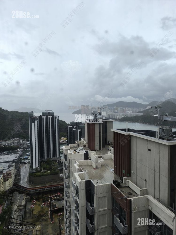 Peninsula East Sell 3 Bedrooms , 2 Bathrooms 959 ft²