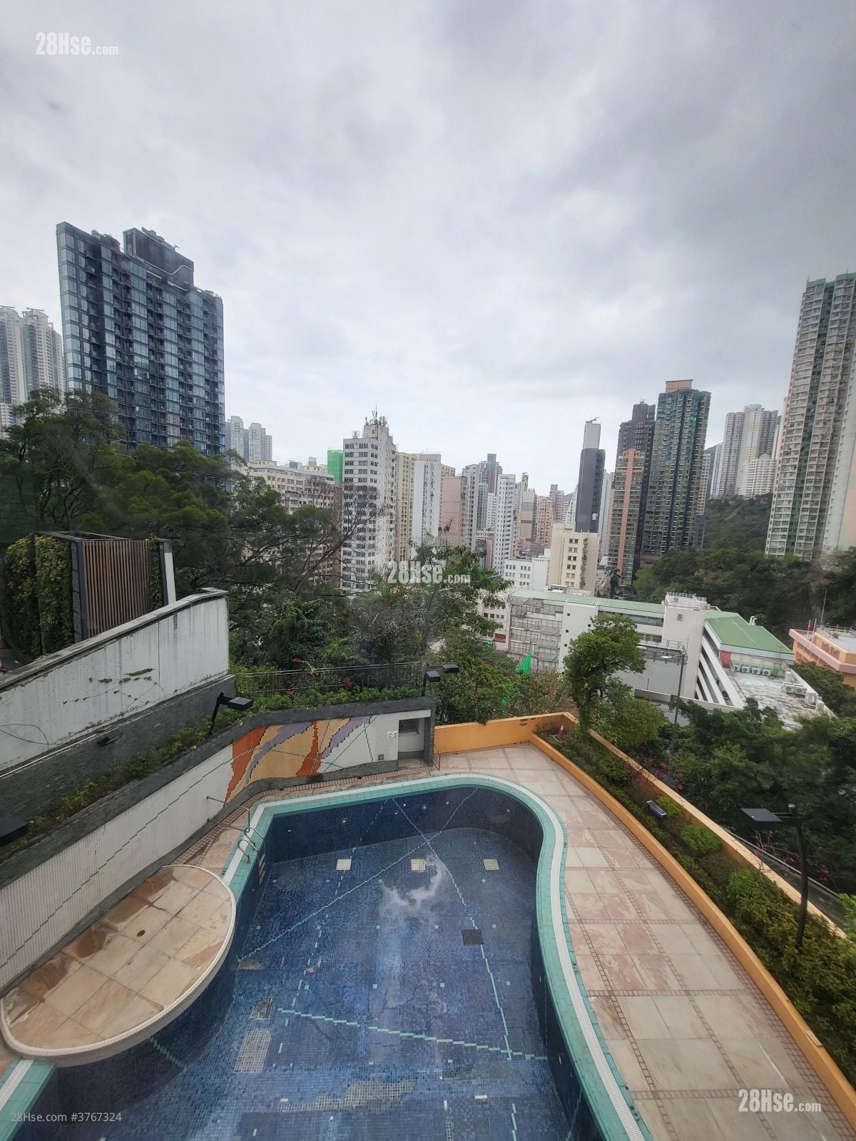 The Floridian Sell 3 Bedrooms , 2 Bathrooms 850 ft²