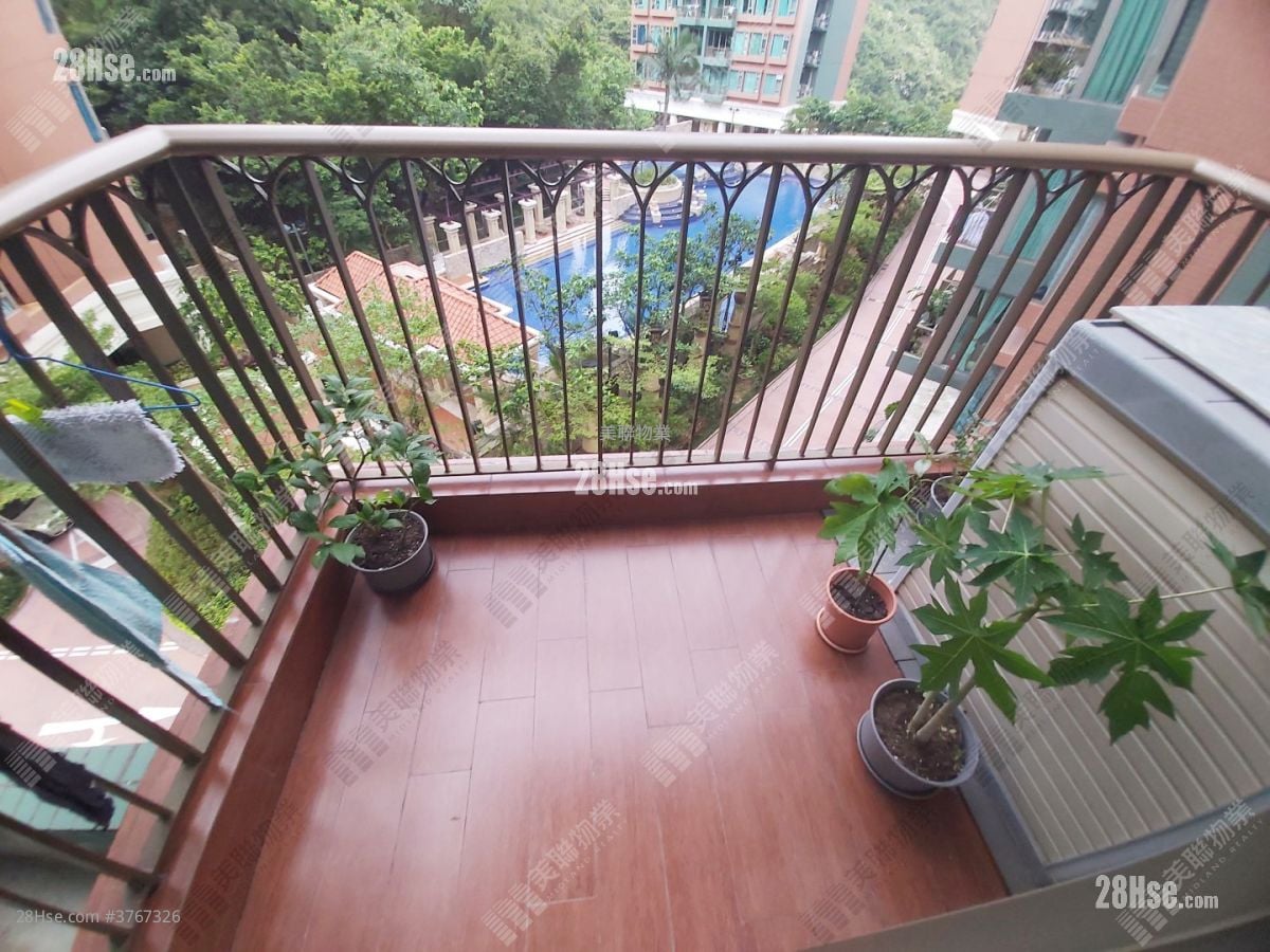 The Cairnhill Sell 2 Bedrooms , 1 Bathroom 634 ft²