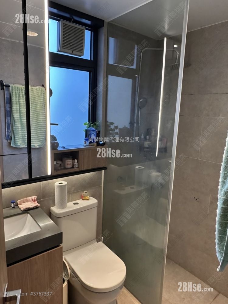 The Parkville Sell 3 Bedrooms , 2 Bathrooms 745 ft²