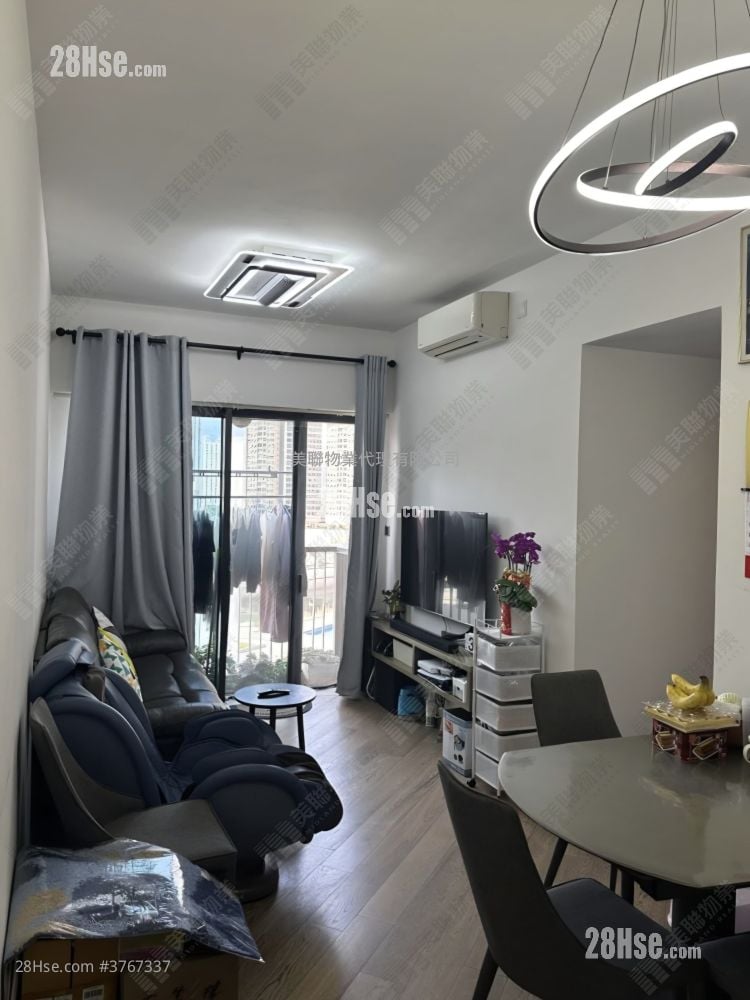 The Parkville Sell 3 Bedrooms , 2 Bathrooms 745 ft²