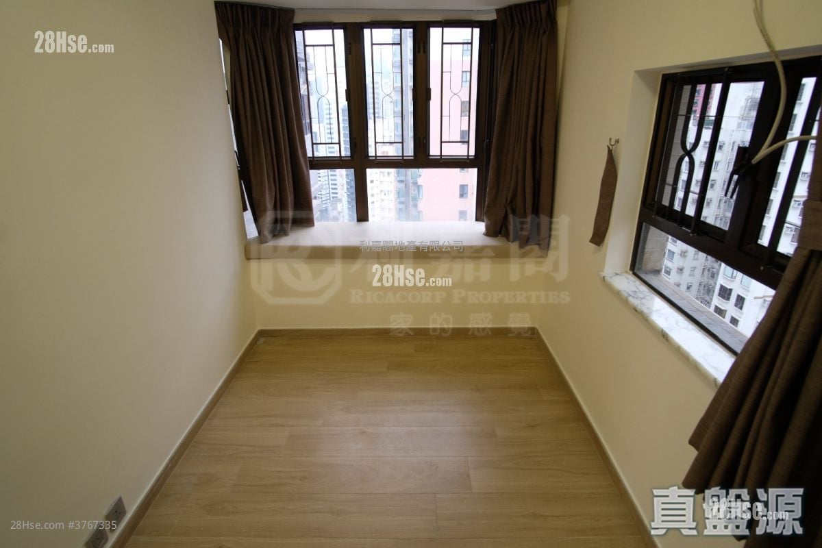 嘉景台 售盘 2 房 436 平方尺