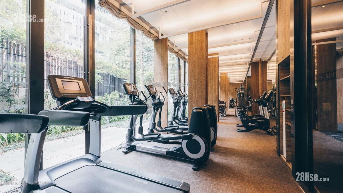 Eight Kwai Fong Happy Valley 租盘 1 房 , 1 浴室 402 平方尺