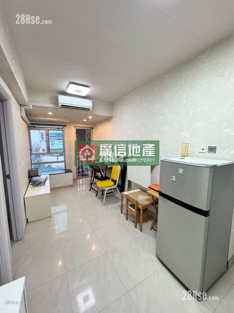 Cheong Fat Mansion Sell 2 Bedrooms , 1 Bathroom 325 ft²