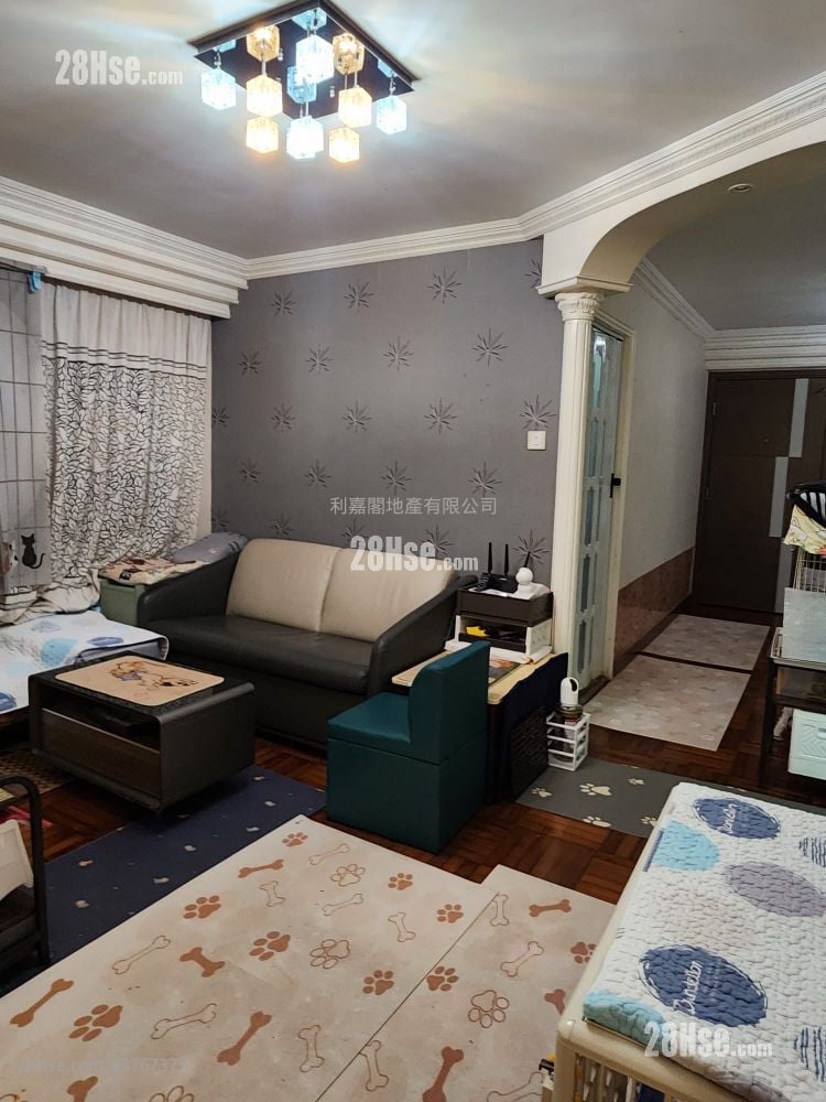 Mei Foo Sun Chuen Sell 3 Bedrooms , 1 Bathroom 653 ft²