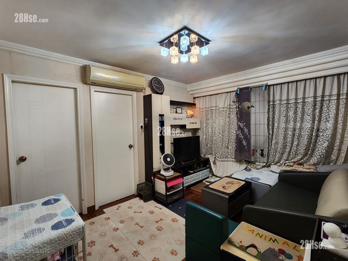 Mei Foo Sun Chuen Sell 3 Bedrooms , 1 Bathroom 653 ft²