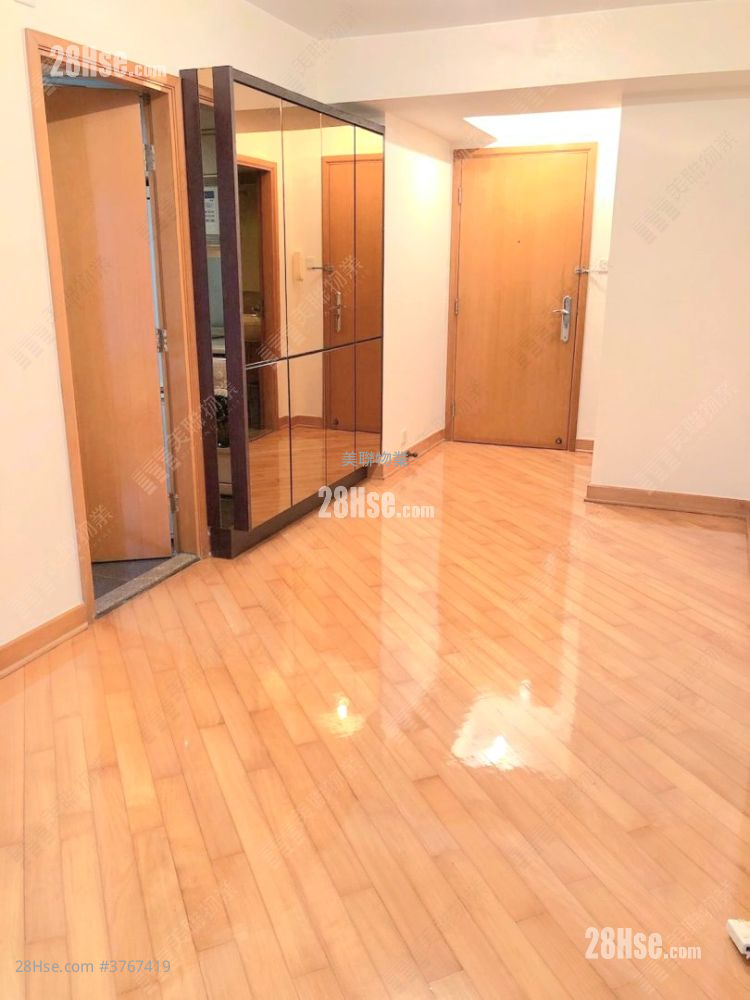 Park Central Sell 2 Bedrooms , 1 Bathroom 406 ft²