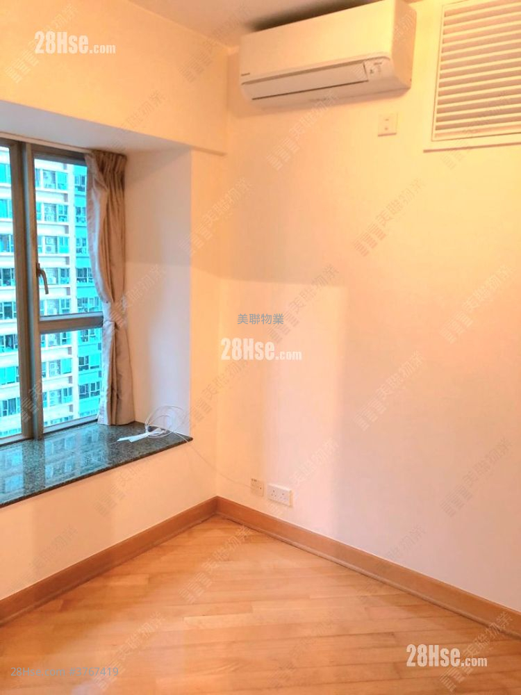 Park Central Sell 2 Bedrooms , 1 Bathroom 406 ft²