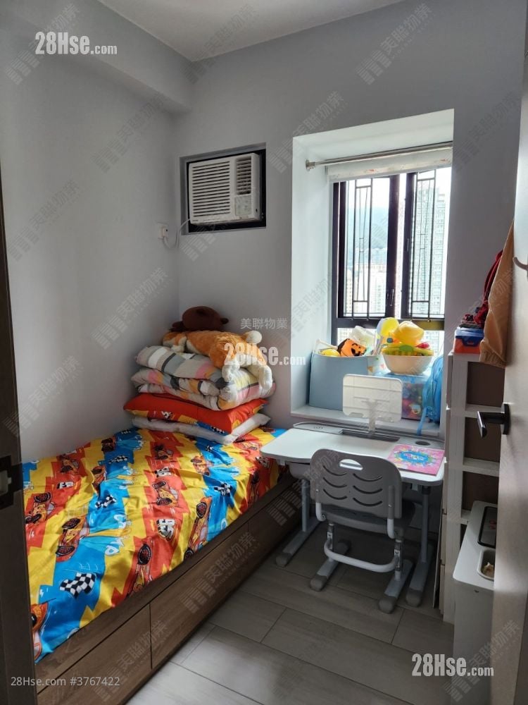 The Panorama Sell 3 Bedrooms 526 ft²