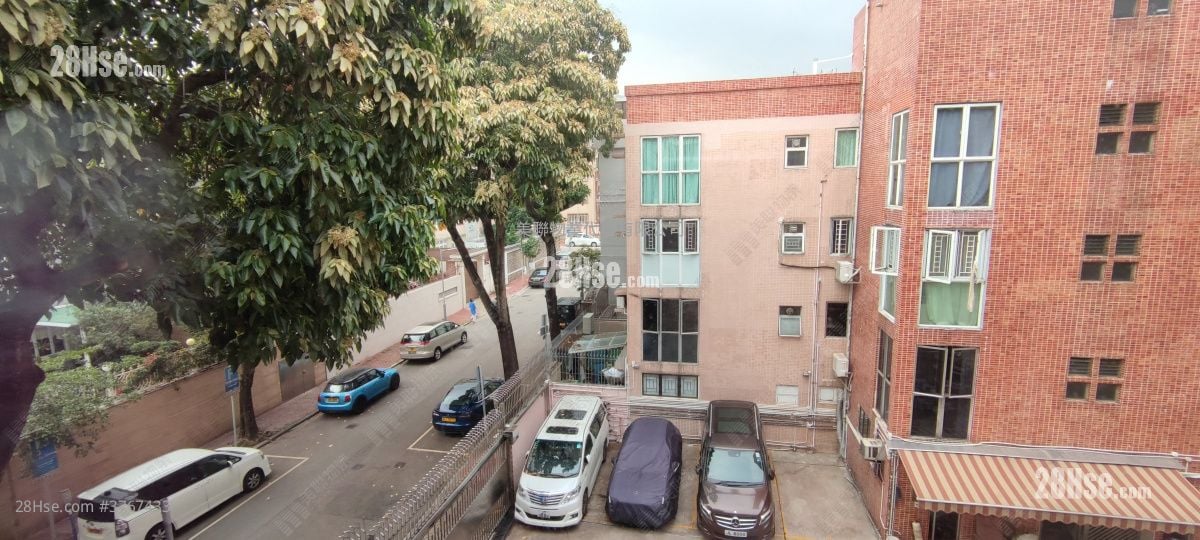 地锦路8号 售盘 3 房 876 平方尺