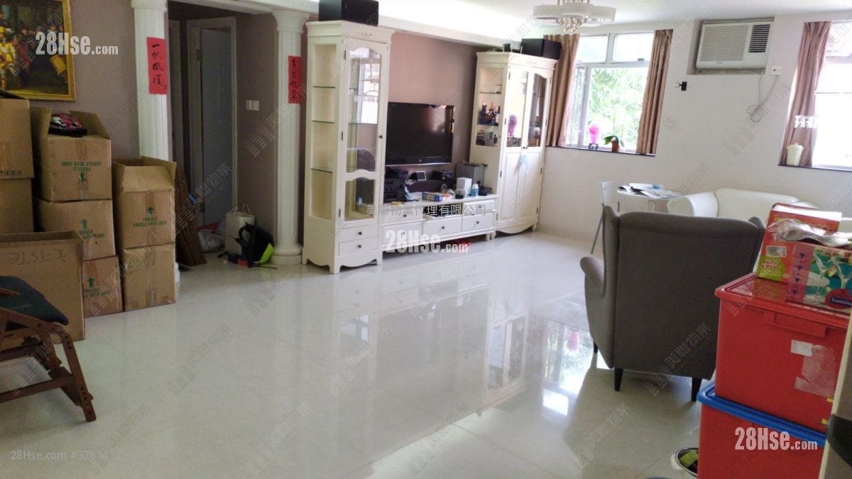 地锦路8号 售盘 3 房 876 平方尺