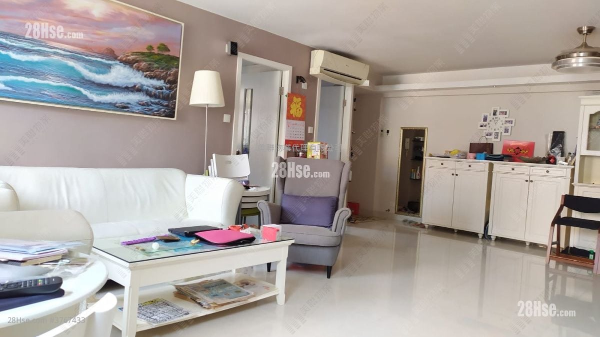 地锦路8号 售盘 3 房 876 平方尺