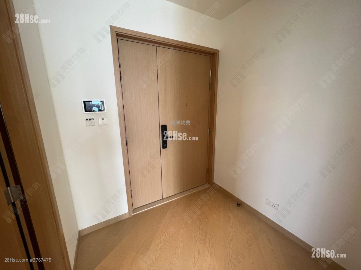 LP10 售盘 4 房 1,204 平方尺