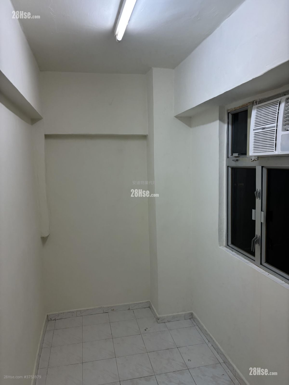 Tenement House Rental 1 Bathroom 100 ft²