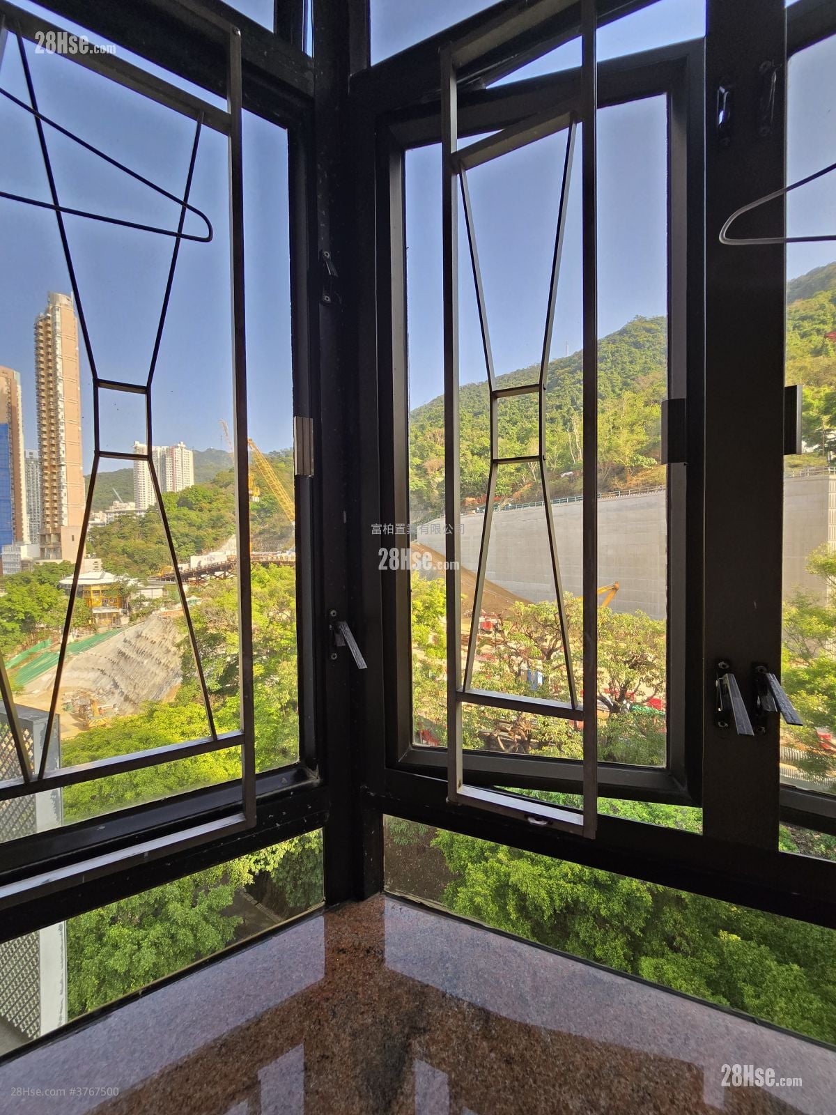 丽景大厦 售盘 3 房 , 2 浴室 819 平方尺