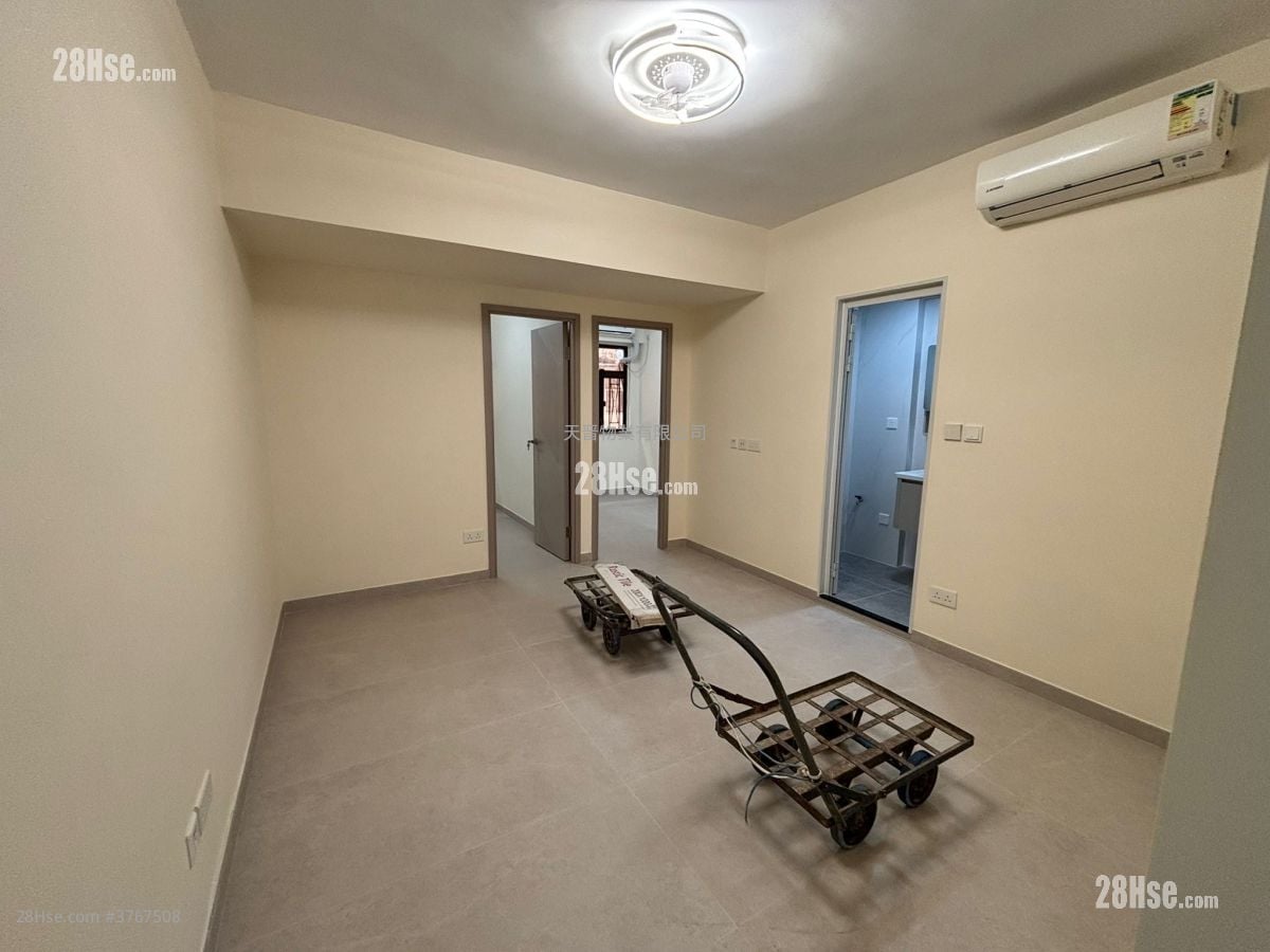 I-Feng Mansions Sell 3 Bedrooms , 1 Bathroom 503 ft²