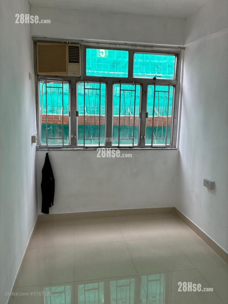 I-Feng Mansions Sell 3 Bedrooms , 1 Bathroom 598 ft²