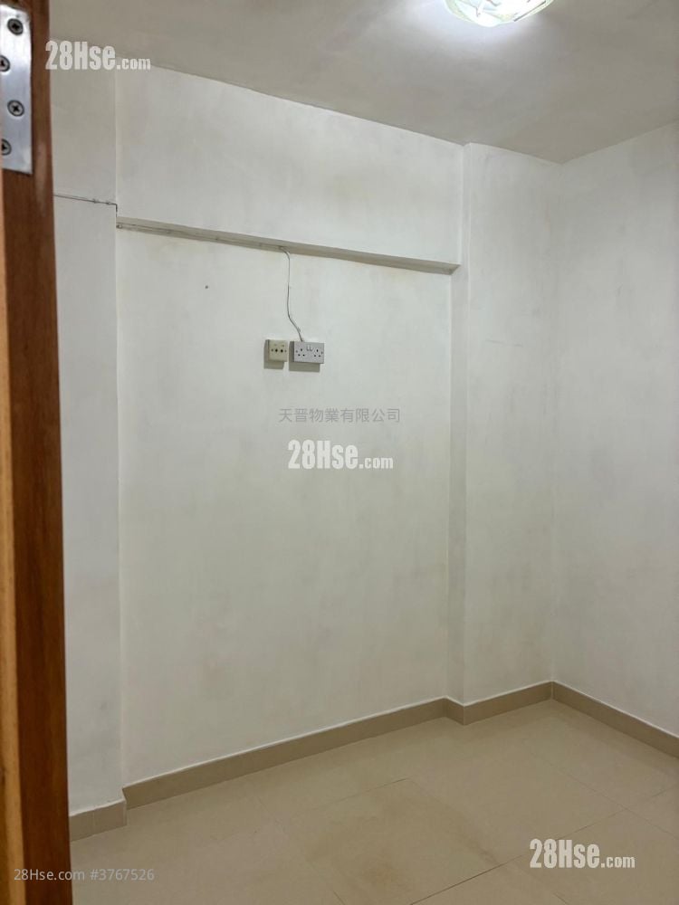 I-Feng Mansions Sell 3 Bedrooms , 1 Bathroom 598 ft²