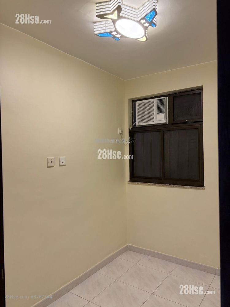 村屋 租盘 3 房 , 1 浴室 630 平方尺