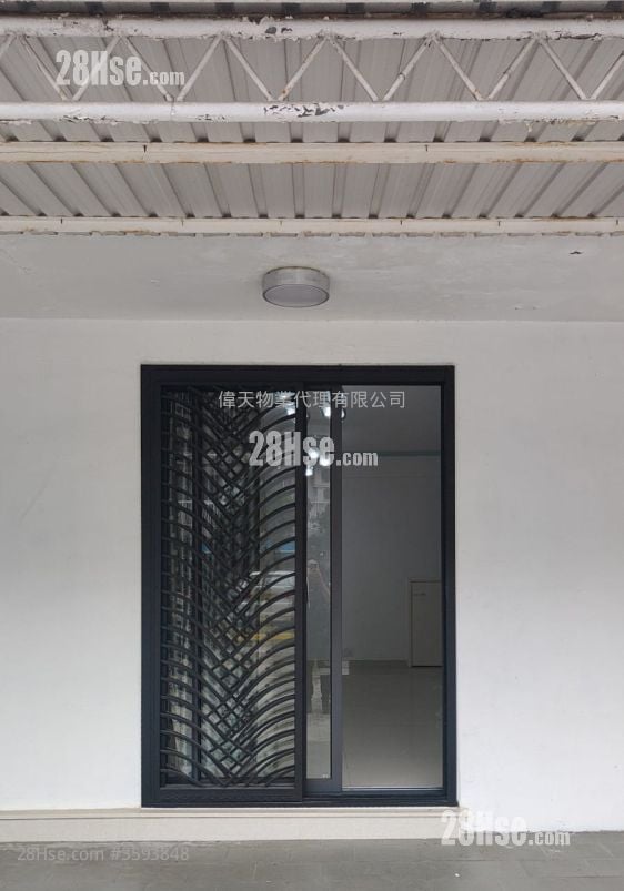 Village Rental 3 Bedrooms , 1 Bathroom 630 ft²