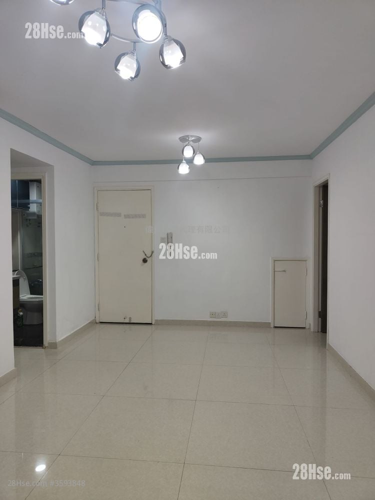 Village Rental 3 Bedrooms , 1 Bathroom 630 ft²