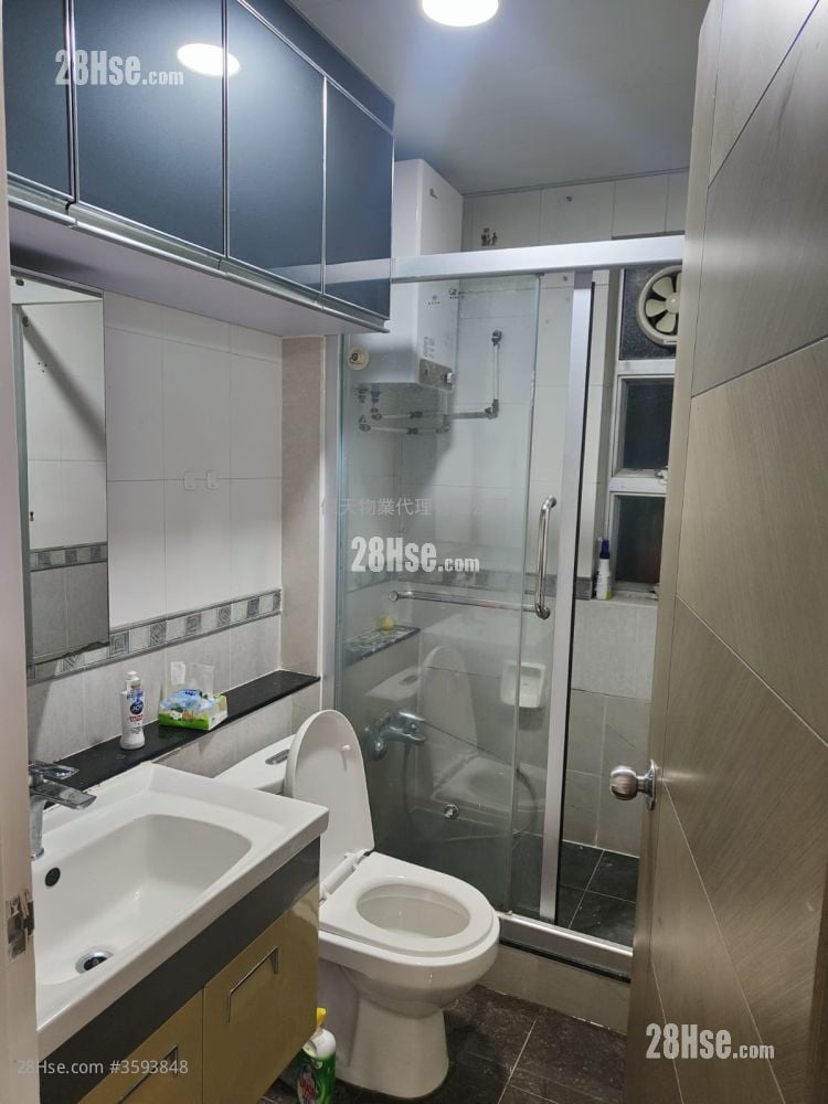 Village Rental 3 Bedrooms , 1 Bathroom 630 ft²