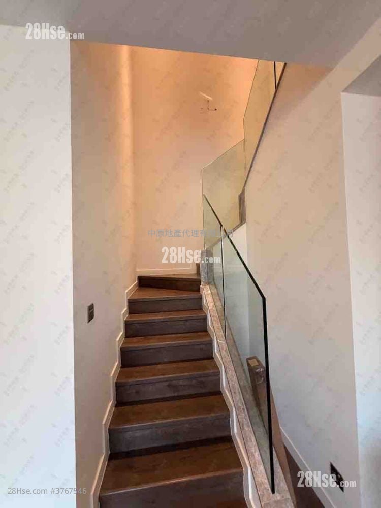 Avignon Sell 3 Bedrooms , 3 Bathrooms 1,201 ft²