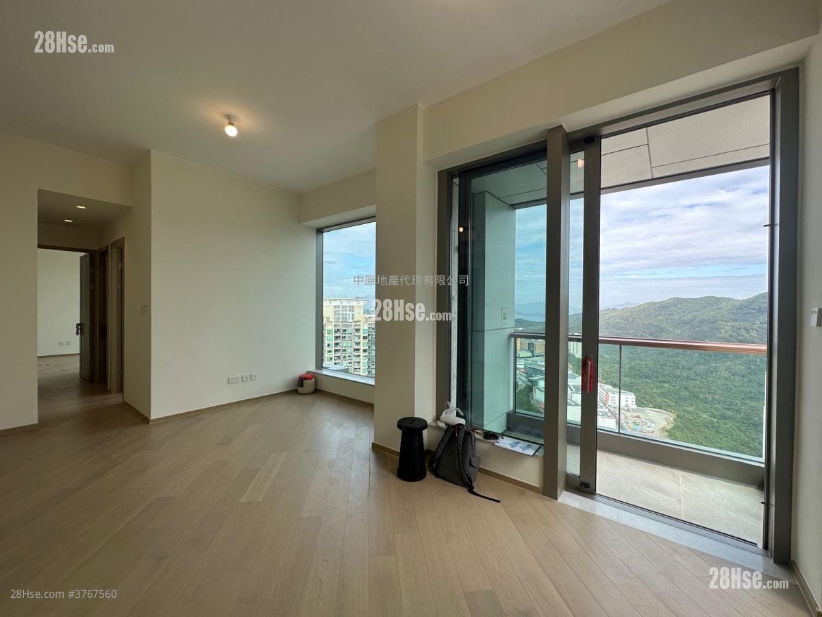 Villa Garda Ii Sell 3 Bedrooms , 2 Bathrooms 913 ft²