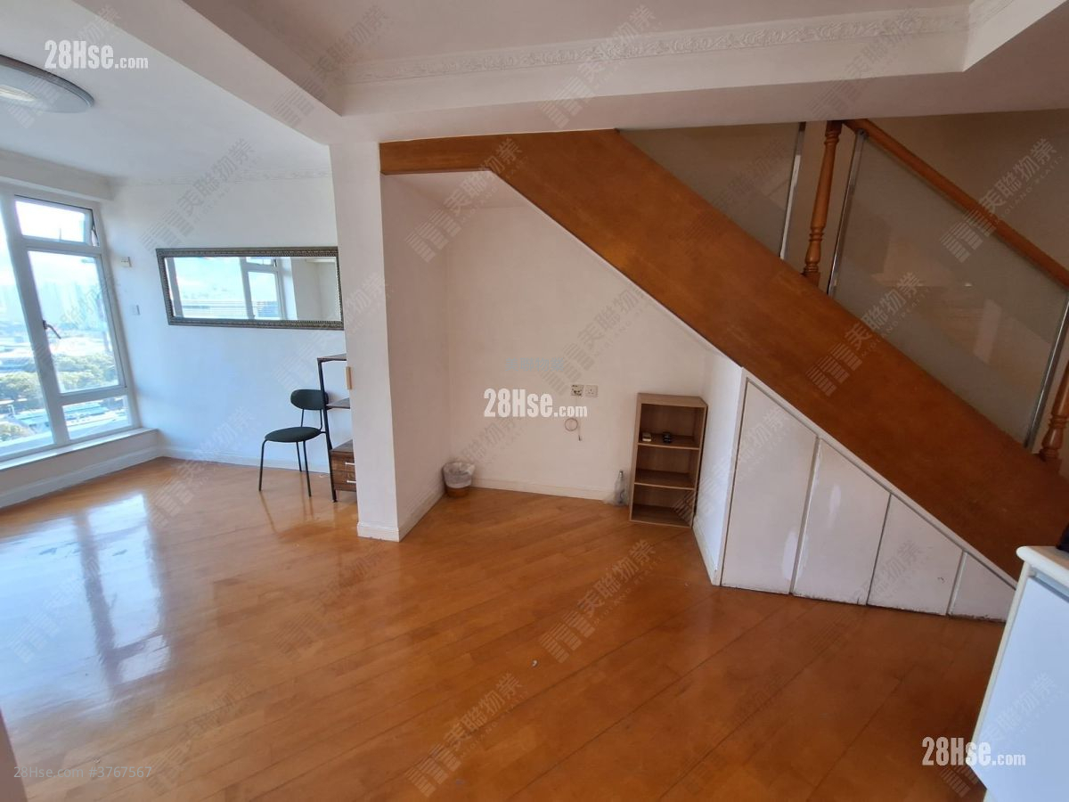 Jubilee Garden Sell 3 Bedrooms , 1 Bathroom 665 ft²