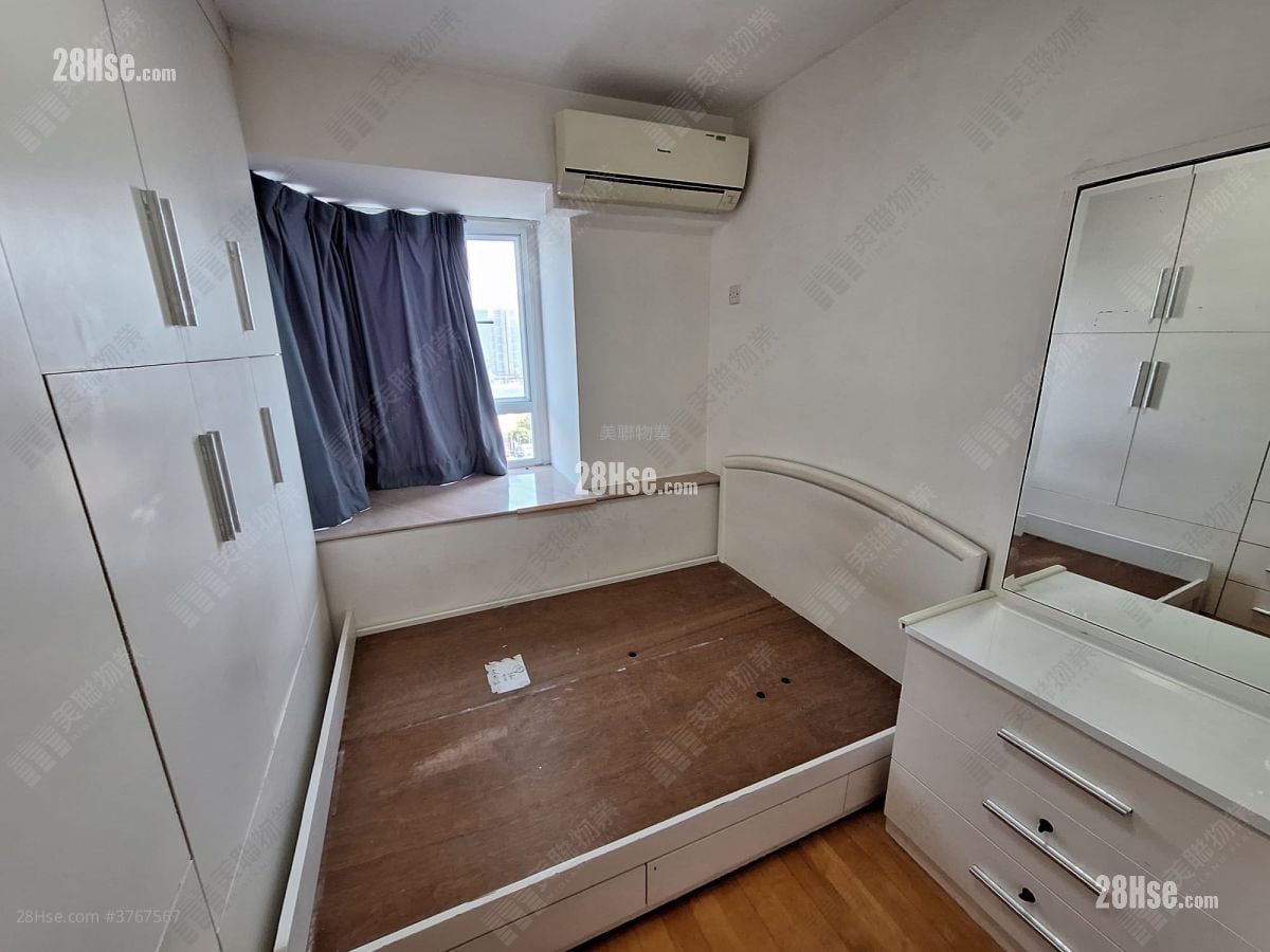 Jubilee Garden Sell 3 Bedrooms , 1 Bathroom 665 ft²