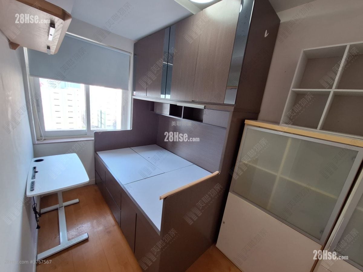 Jubilee Garden Sell 3 Bedrooms , 1 Bathroom 665 ft²