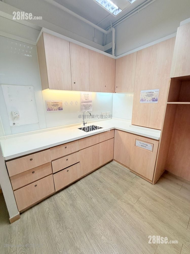 822 Lai Chi Kok Road Rental 5+ Bedrooms , 2 Toilets 2,900 ft²