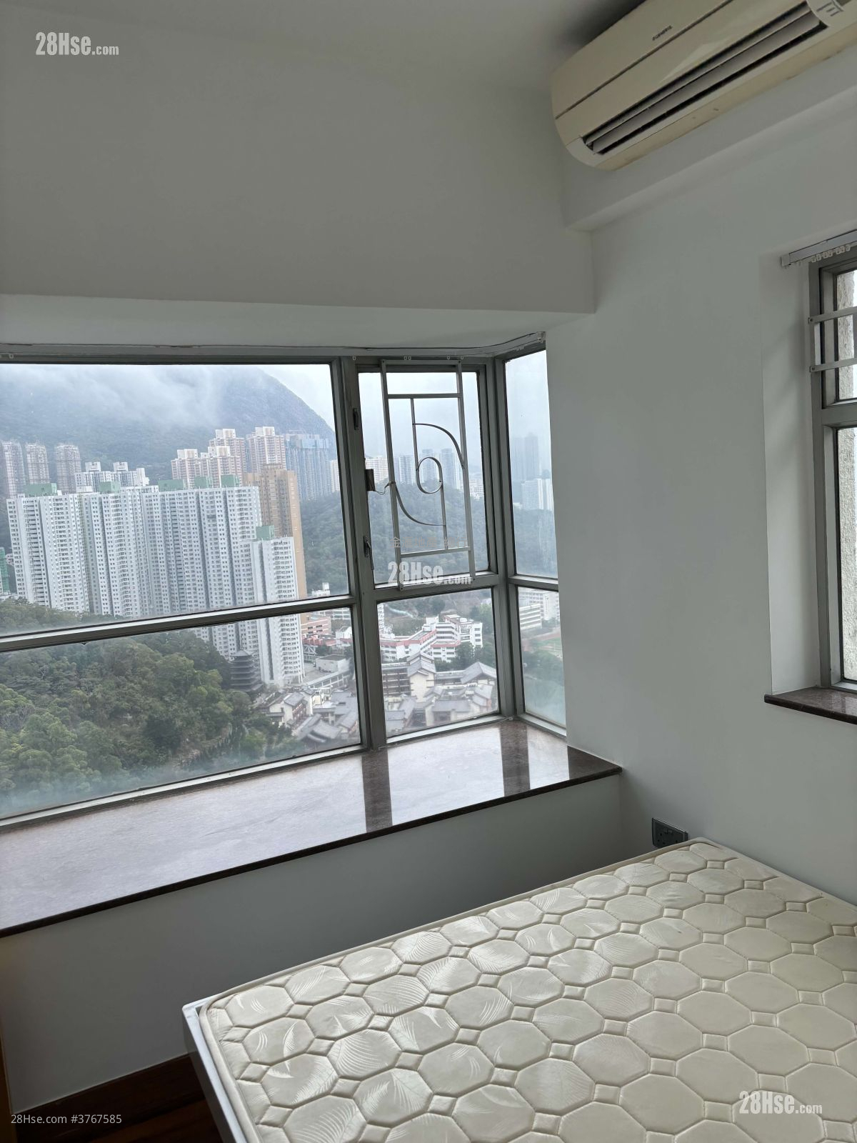 Bel Air Heights Sell 454 ft²