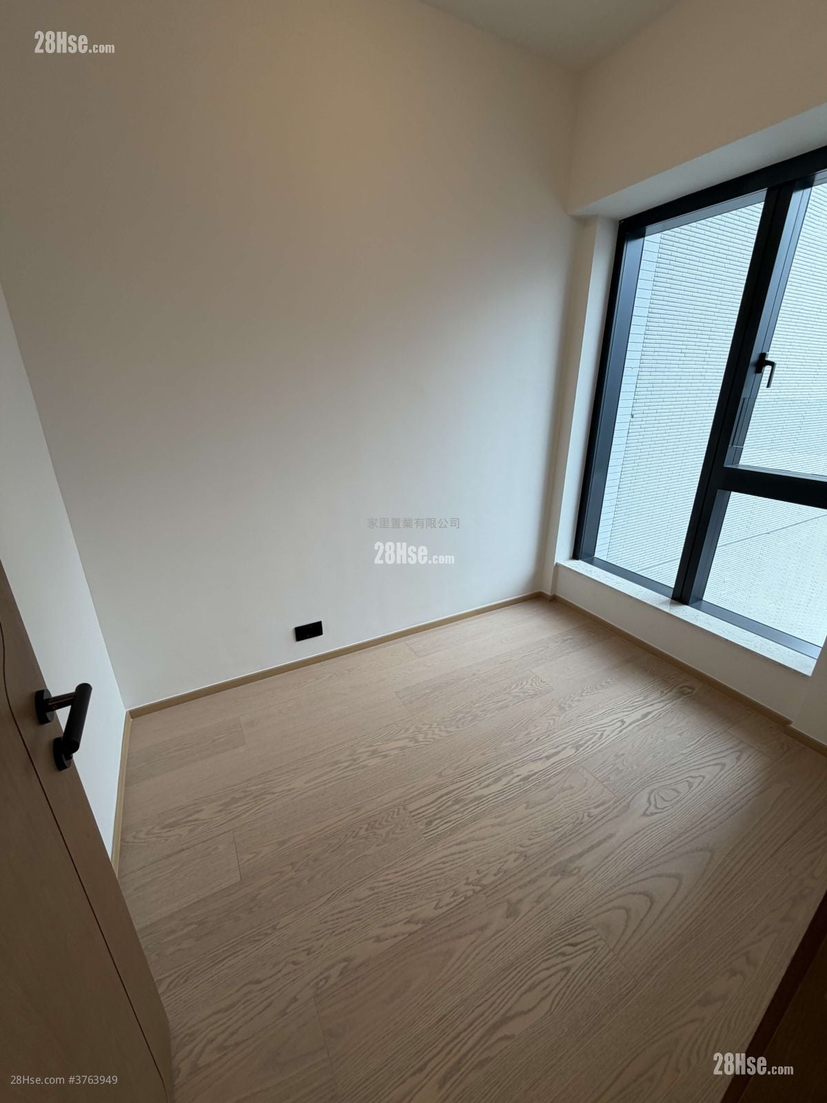 高临 租盘 2 房 , 1 浴室 385 平方尺