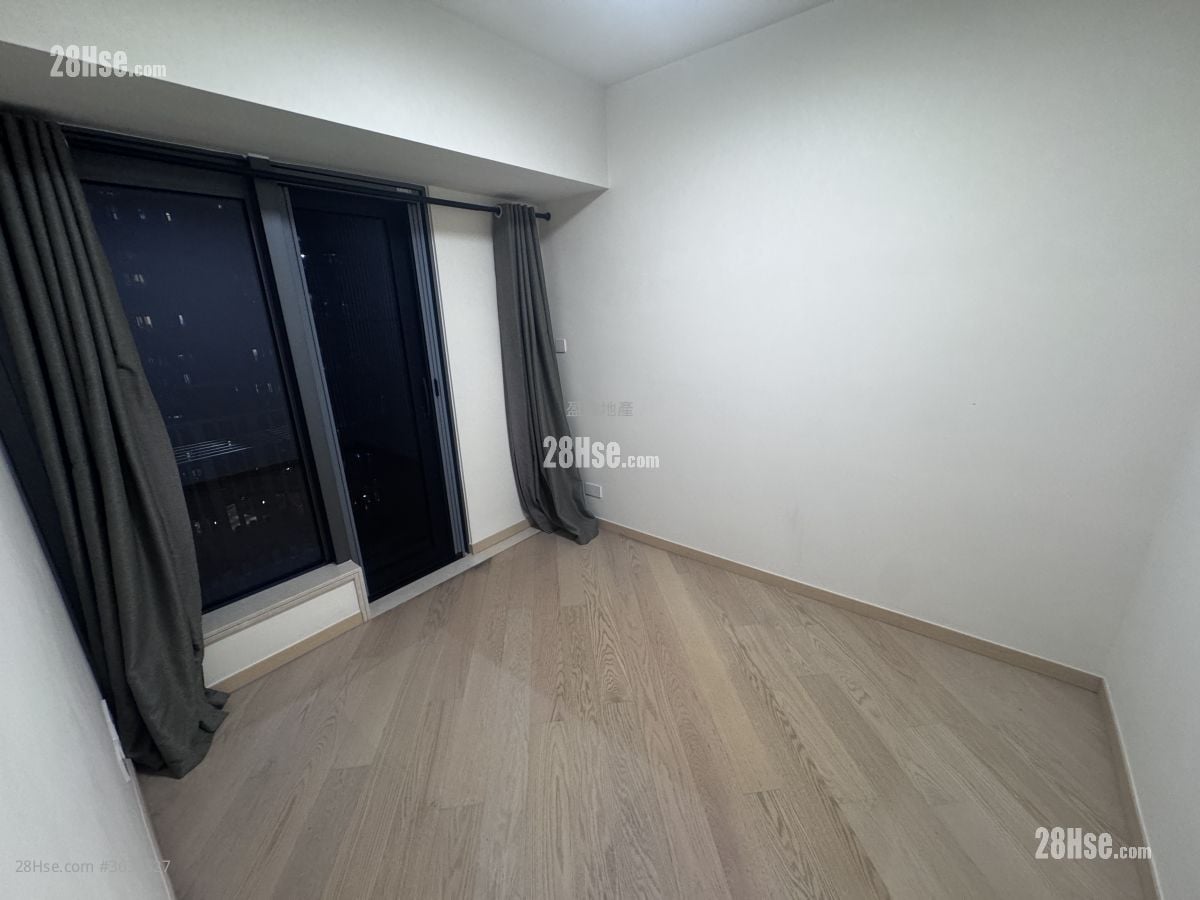 The Regent Rental 2 Bedrooms , 1 Bathroom 524 ft²