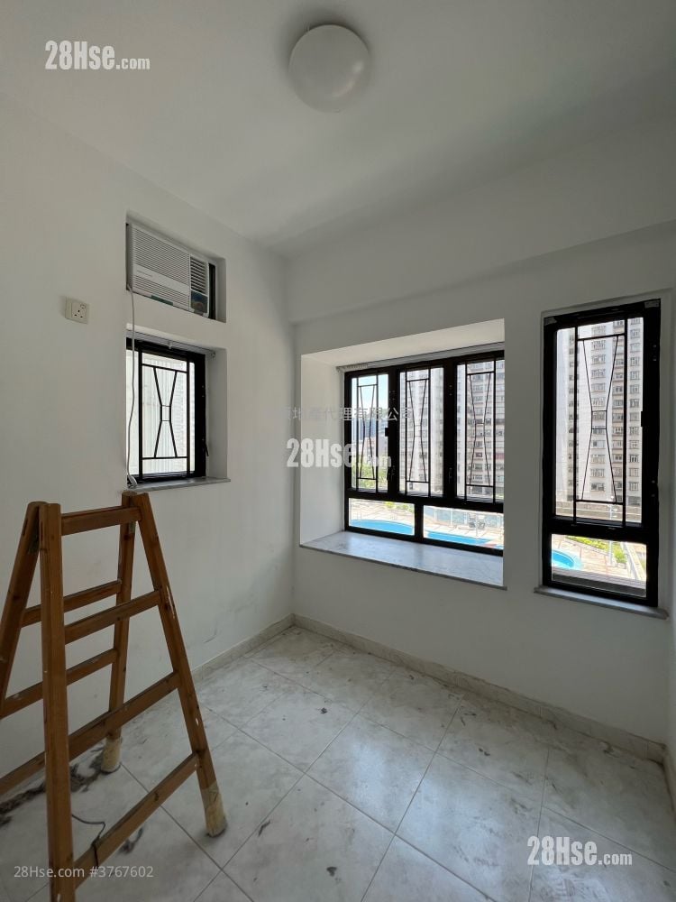 Mayfair Gardens Sell 2 Bedrooms , 1 Bathroom 329 ft²