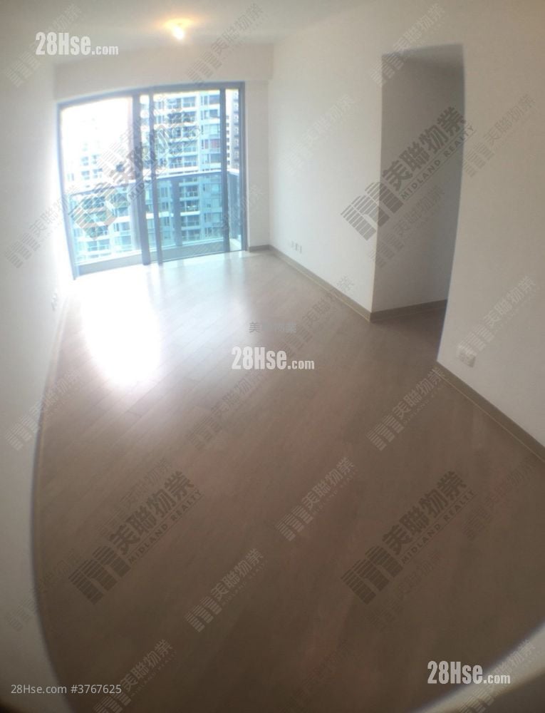 峻峦 售盘 3 房 , 1 浴室 606 平方尺