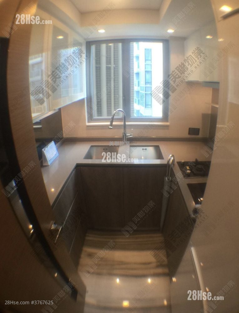 峻峦 售盘 3 房 , 1 浴室 606 平方尺