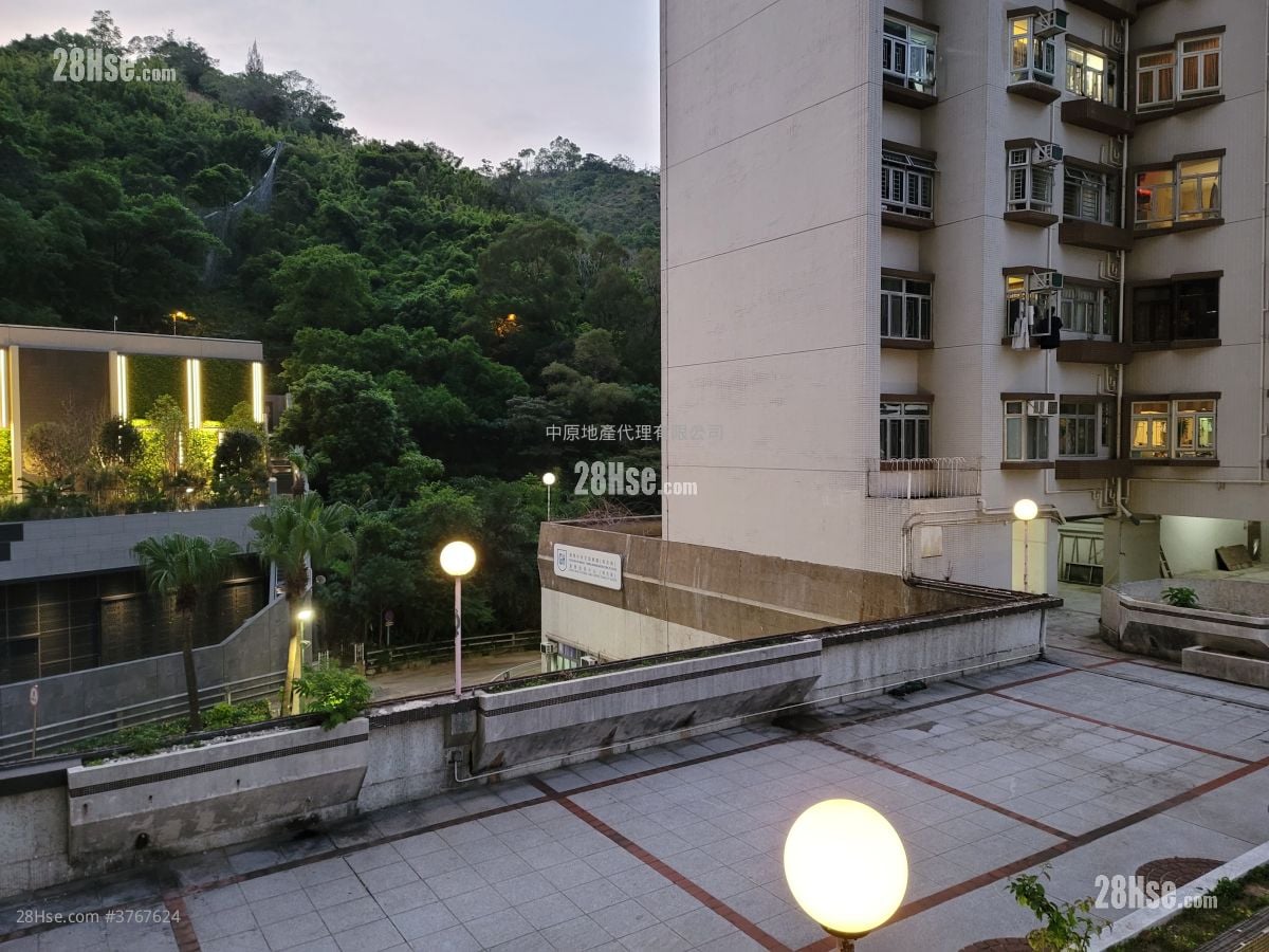 Mayfair Gardens Sell 2 Bedrooms , 1 Bathroom 420 ft²