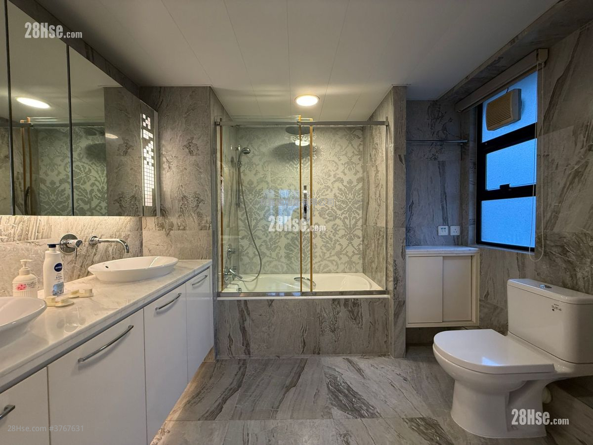 世界花园 售盘 3 房 1,800 平方尺