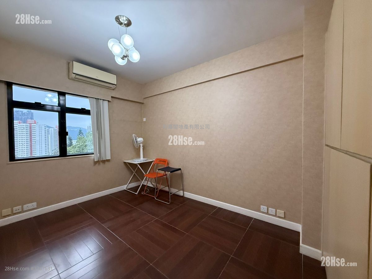 世界花园 售盘 3 房 1,800 平方尺